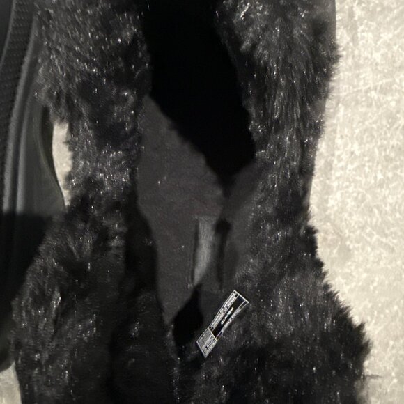 Crocs STOMP LINED SHORTY BOOT 210673 (US10/EU41/UK5.8.5) Authentic Women 2023 - Picture 7 of 9